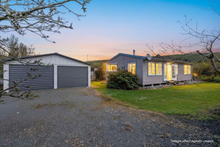 Photo of property in 1 Powis Street, Domett, 7383
