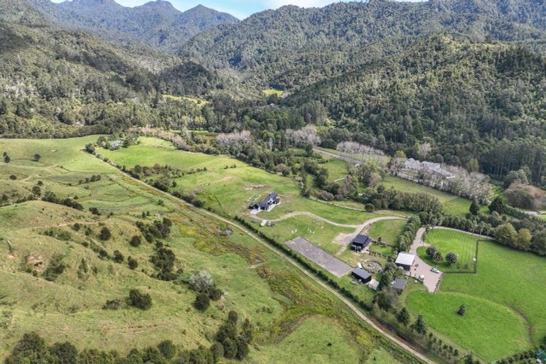 Photo of property in 387 Wentworth Valley Road, Whangamata, 3691