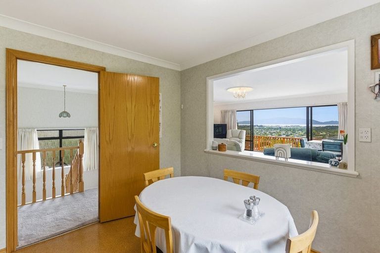 Photo of property in 51 Kotare Street, Waikanae, 5036