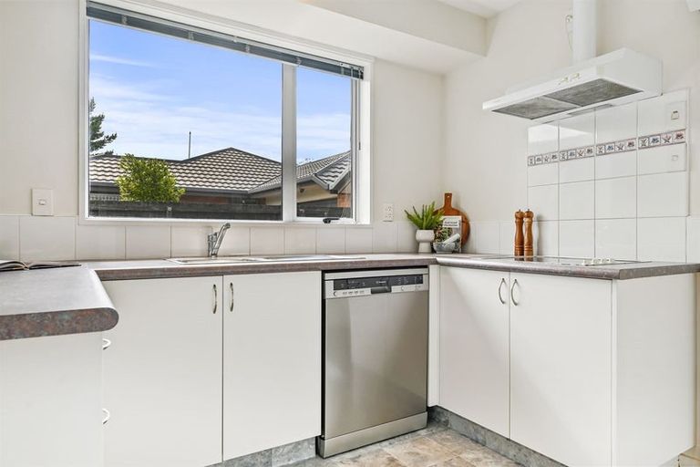 Photo of property in 82 Bella Rosa Drive, Hei Hei, Christchurch, 8042