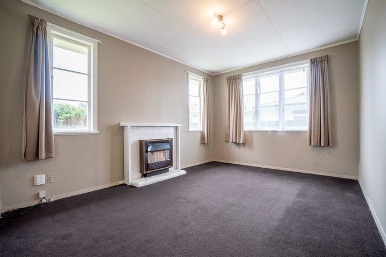 Photo of property in 84 Maxwells Line, Awapuni, Palmerston North, 4412
