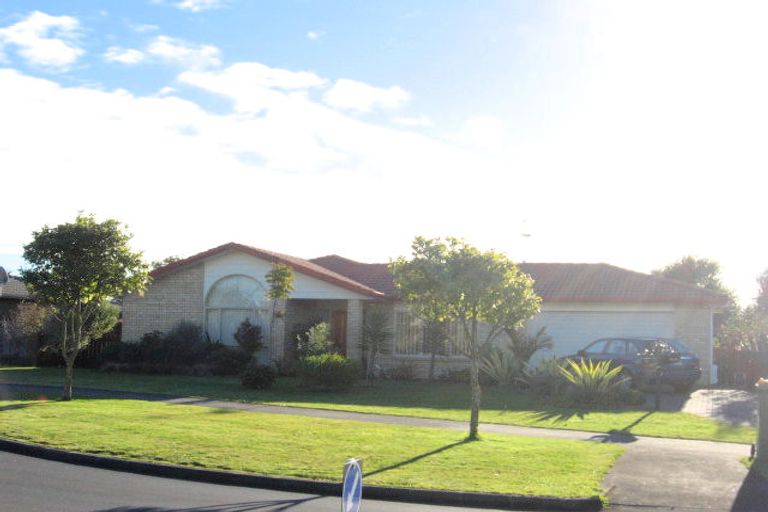 Photo of property in 12 Tington Avenue, Wattle Downs, Auckland, 2103