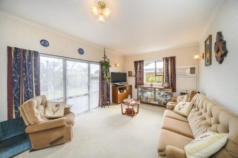 Photo of property in 4 Pain Street, Bulls, 4818