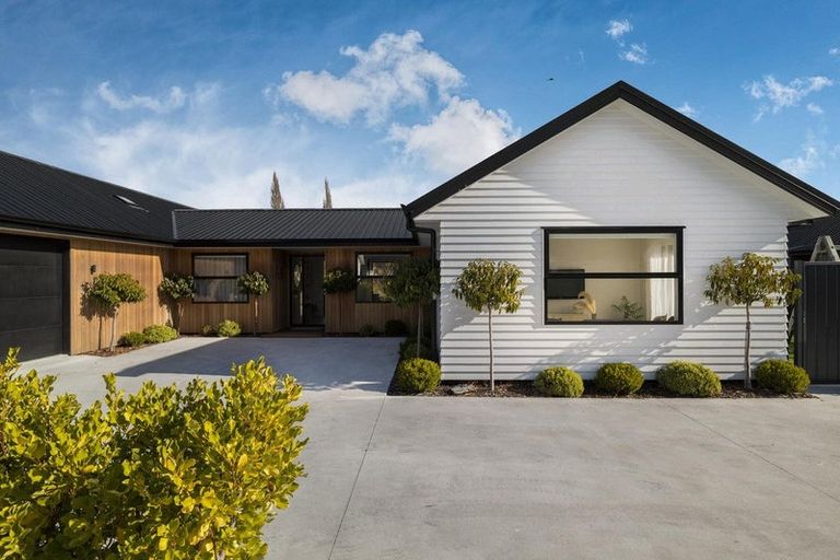 Photo of property in 35 Headley Drive, Lower Shotover, Queenstown, 9304