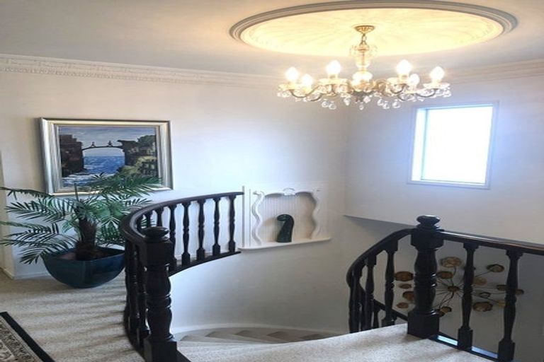 Photo of property in 2 Sylvan Park Avenue, Milford, Auckland, 0620