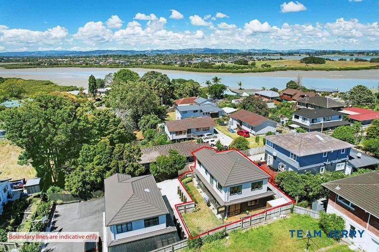 Photo of property in 28b Estuary Road, Weymouth, Auckland, 2103