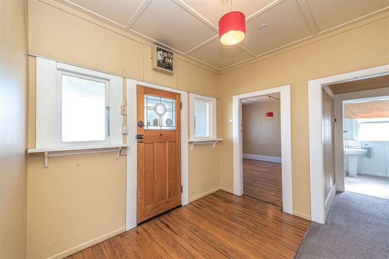 Photo of property in 14 Duigan Street, Gonville, Whanganui, 4501