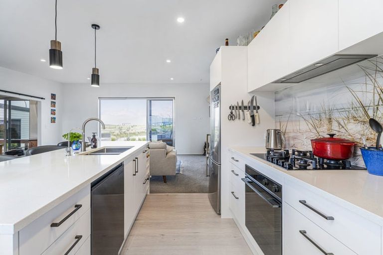 Photo of property in 110 Hamiora Street, Matarangi, 3592