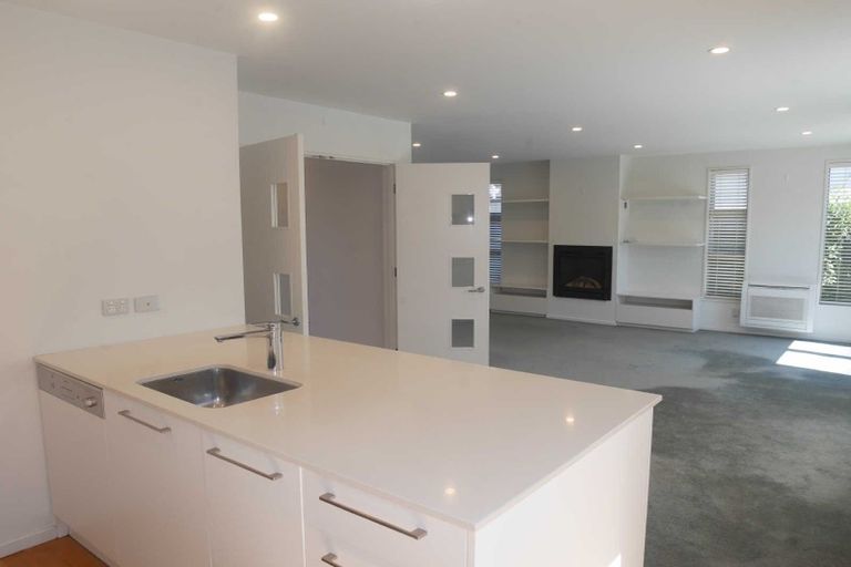 Photo of property in 63 Springfield Road, St Albans, Christchurch, 8014