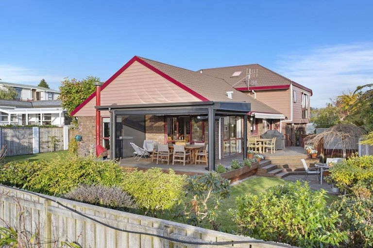 Photo of property in 42 Harvey Street, Waipahihi, Taupo, 3330