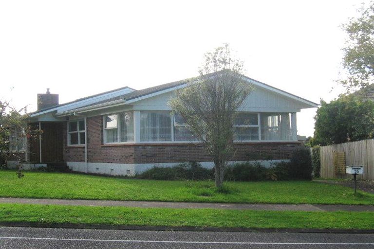 Photo of property in 25 The Boulevard, Sunnyhills, Auckland, 2010