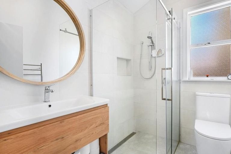 Photo of property in 139 Holly Road, St Albans, Christchurch, 8014