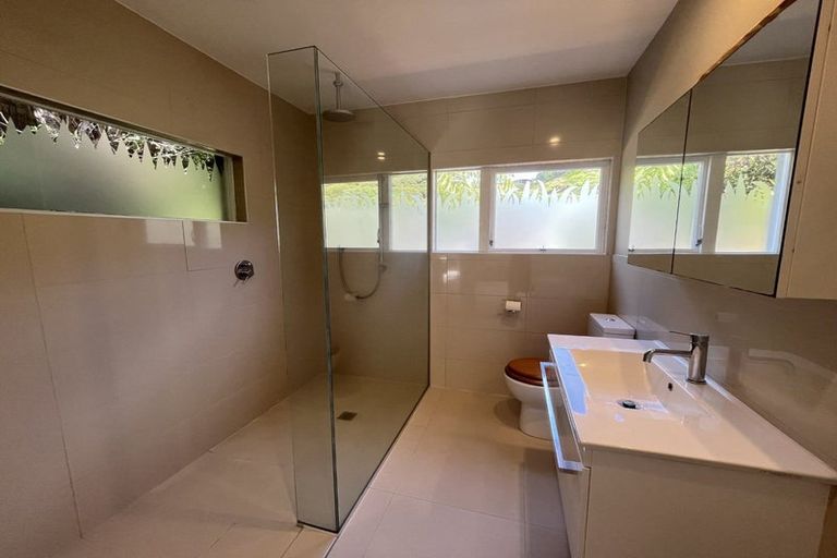 Photo of property in 39 Acheron Road, Paremata, Porirua, 5026