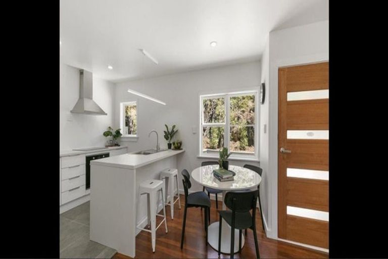 Photo of property in 138 Miromiro Road, Normandale, Lower Hutt, 5010