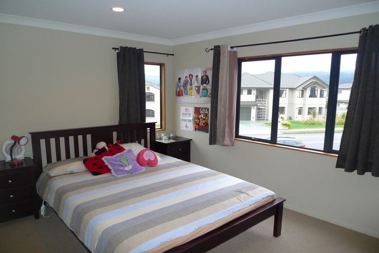 Photo of property in 155 Woodman Drive, Tawa, Wellington, 5028