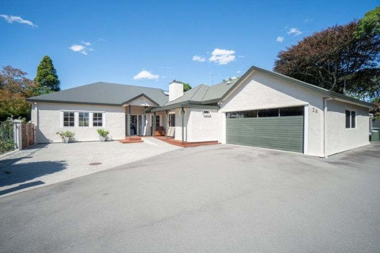 Photo of property in 26 Pahiatua Street, Hokowhitu, Palmerston North, 4410