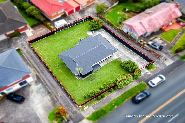 Photo of property in 274 Great North Road, Henderson, Auckland, 0612
