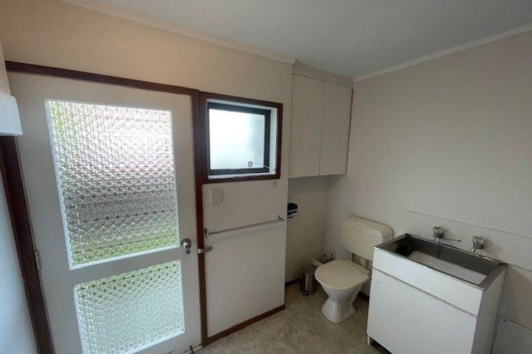 Photo of property in 3/8 Shakespeare Road, Milford, Auckland, 0620