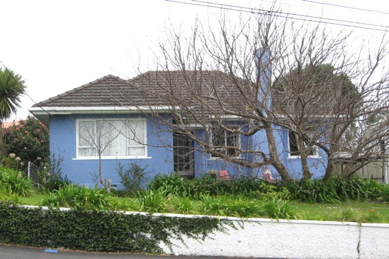 Photo of property in 58 Belt Road, New Plymouth, 4310