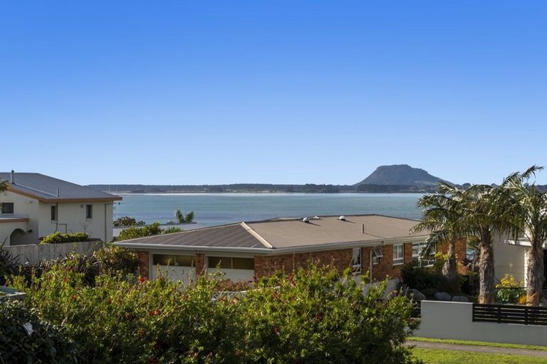 Photo of property in 12 Coppelia Avenue, Omokoroa, 3114