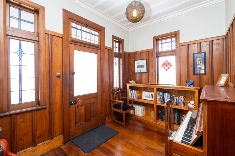 Photo of property in 39 Nelson Crescent, Napier South, Napier, 4110