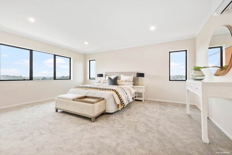 Photo of property in 11 Lumber Rise, Swanson, Auckland, 0614