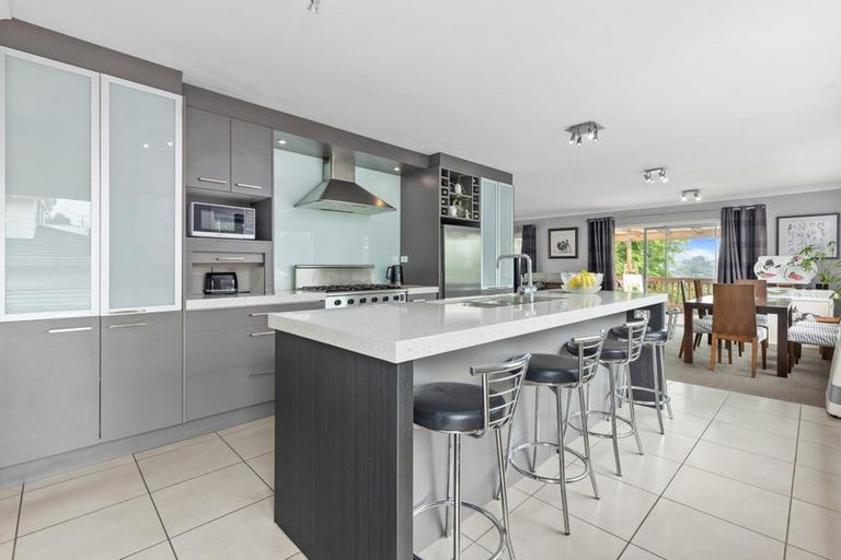 Photo of property in 1/103 Carlisle Road, Torbay, Auckland, 0632