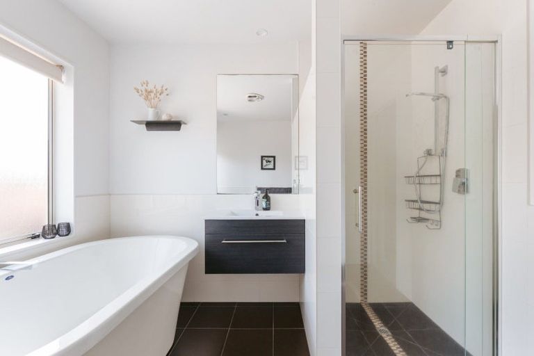 Photo of property in 27 Pacific Cove Drive, Papamoa Beach, Papamoa, 3118