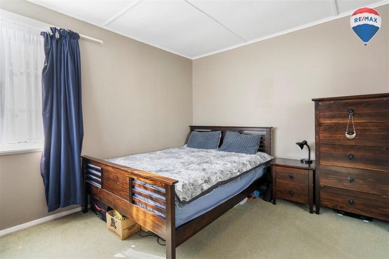 Photo of property in 206 Cambridge Terrace, Naenae, Lower Hutt, 5011