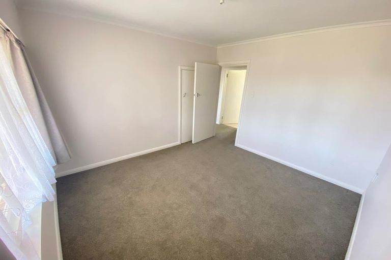 Photo of property in 102 Bartholomew Road, Levin, 5510