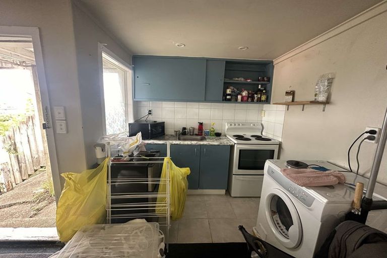 Photo of property in 122 Wallace Street, Mount Cook, Wellington, 6021