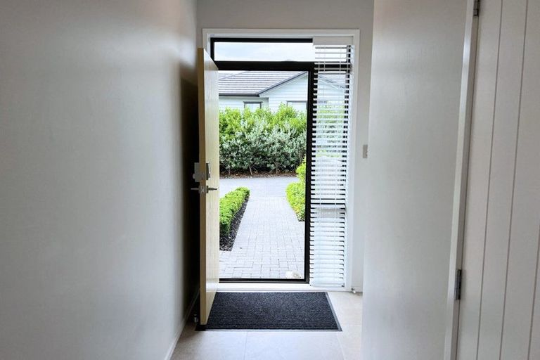 Photo of property in 14a Dida Park Drive, Kumeu, 0810
