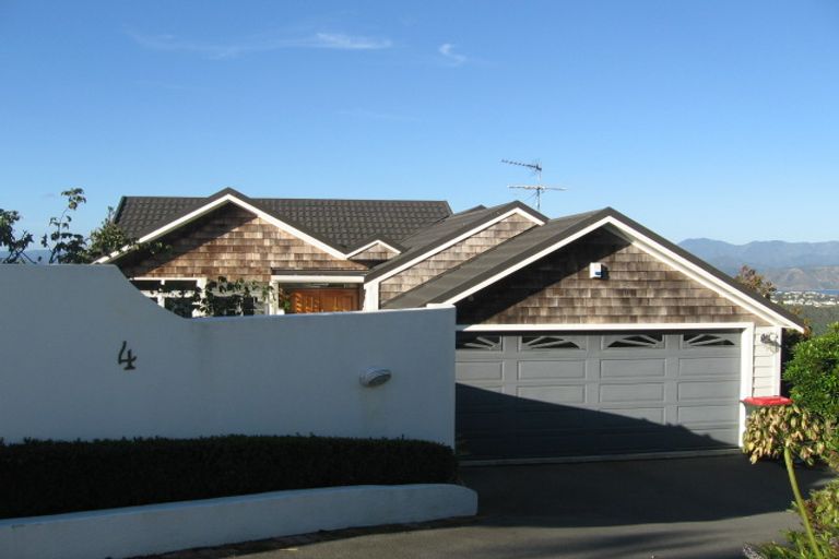 Photo of property in 4 Robieson Lane, Roseneath, Wellington, 6011