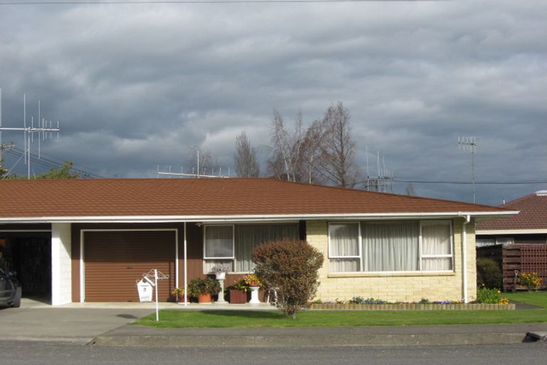 Photo of property in 7 Waverley Street, Waipawa, 4210