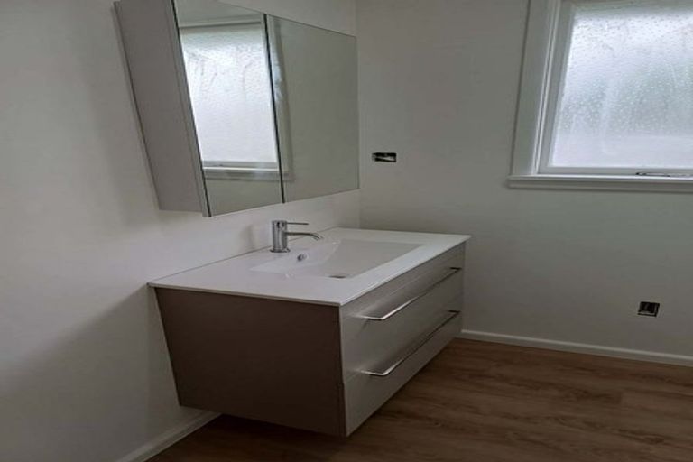 Photo of property in 2/5 Haast Street, Linwood, Christchurch, 8011