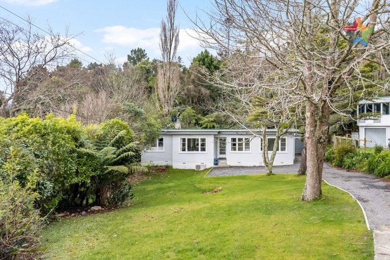Photo of property in 15 Kennedy Grove, Stokes Valley, Lower Hutt, 5019