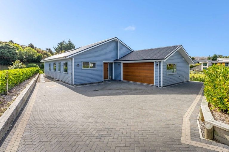 Photo of property in 9 Lamont Place, Waikanae, 5036