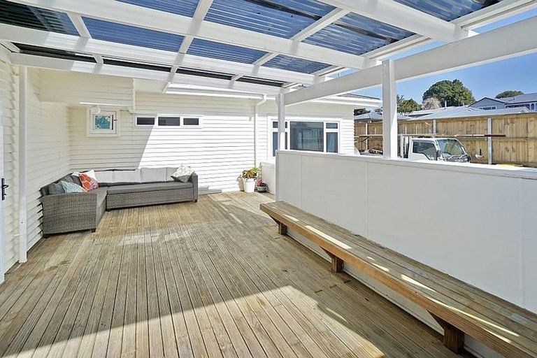 Photo of property in 40 Oxford Street, Te Puke, 3119