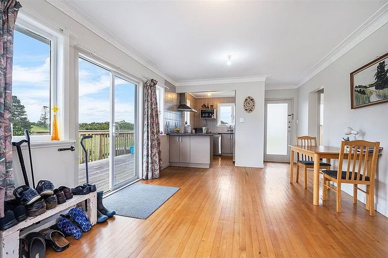 Photo of property in 533 Pataua South Road, Pataua South, Onerahi, 0192