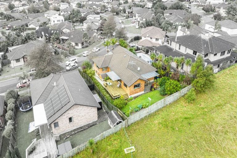 Photo of property in 34 Sapperton Drive, Henderson, Auckland, 0612