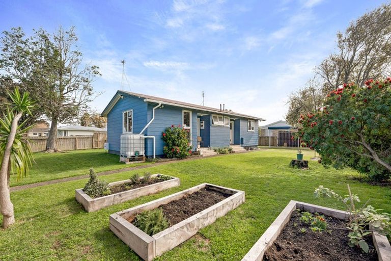 Photo of property in 74 Cranmere Crescent, Mangere East, Auckland, 2024