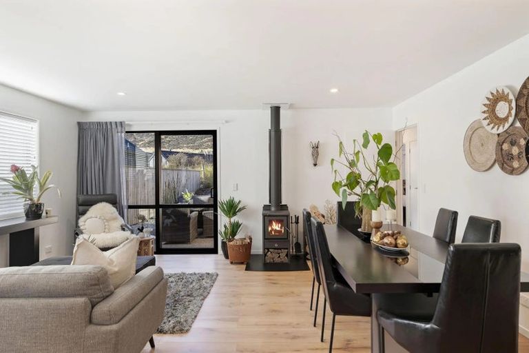 Photo of property in 13 Spur Ridge Rise, Jacks Point, 9371