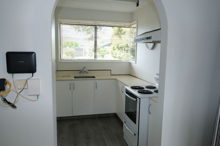 Photo of property in 2/68 Sabys Road, Halswell, Christchurch, 8025