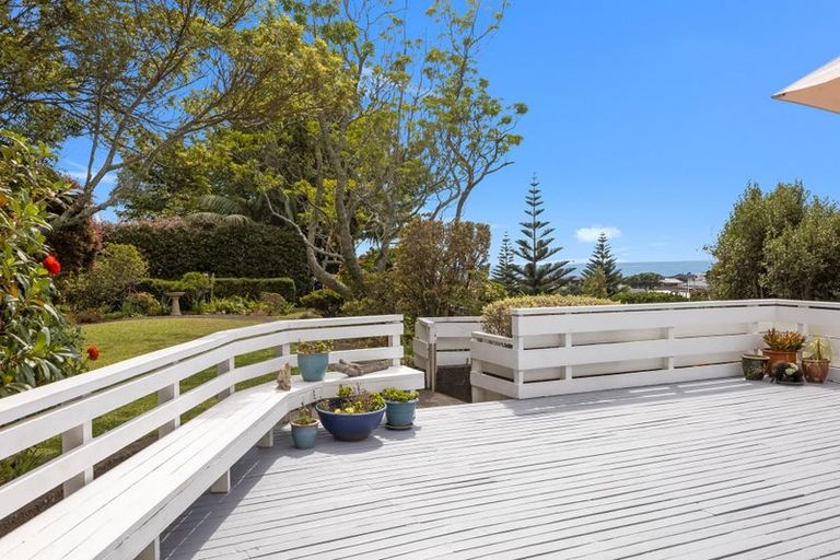 Photo of property in 10 Lawry Street, Moturoa, New Plymouth, 4310