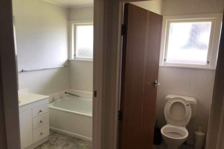 Photo of property in 3 Hillary Street, Chedworth, Hamilton, 3210