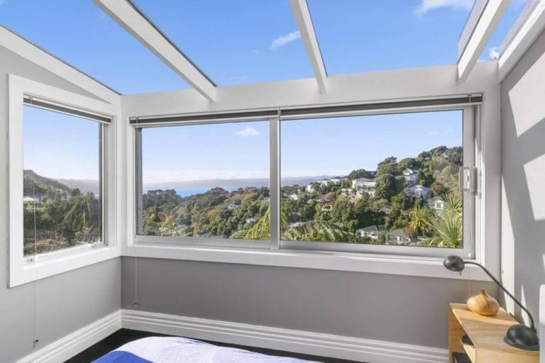 Photo of property in 7 Northland Road, Northland, Wellington, 6012