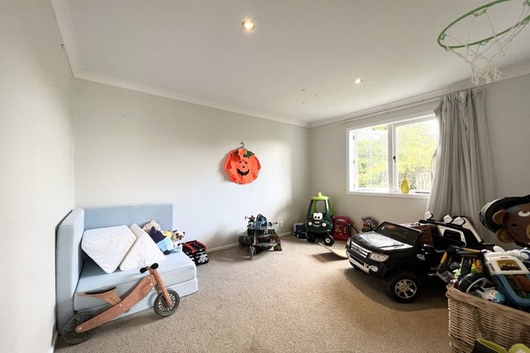 Photo of property in 7 Nicolas Avenue, Glen Eden, Auckland, 0602