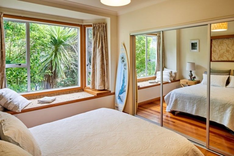 Photo of property in 11 View Road, Titahi Bay, Porirua, 5022