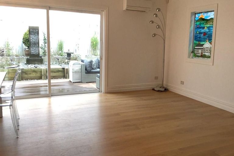 Photo of property in 19 Mozeley Avenue, Devonport, Auckland, 0624