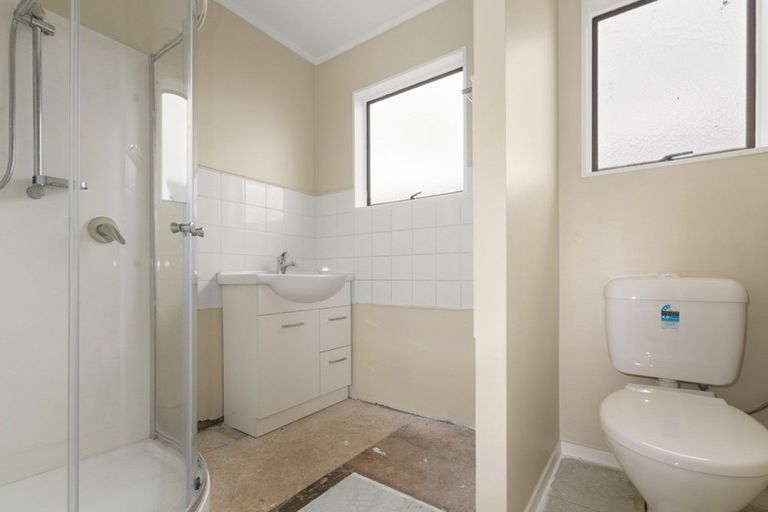 Photo of property in 2 Tania Crescent, Western Heights, Rotorua, 3015